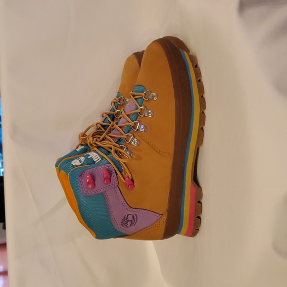 Timberland Women's Tan and Purple Lace Up Boots Size 8.5 - Picture 2 of 6